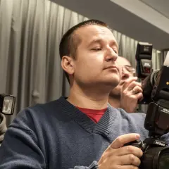 Jak wyłączyć lampę błyskową w aparacie Nikon i uniknąć niechcianego błysku