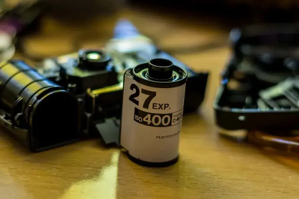 Jak wywołać zdjęcia z aparatu jednorazowego Kodak - krok po kroku